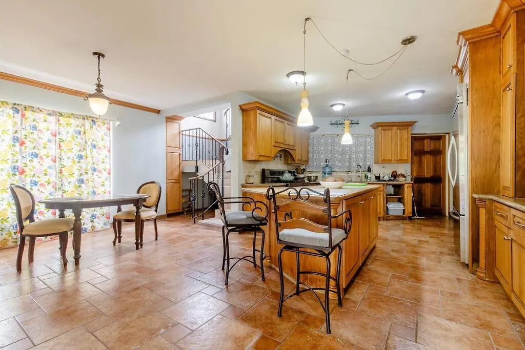Idilio Escape Apartment Ocho Rios Homestay